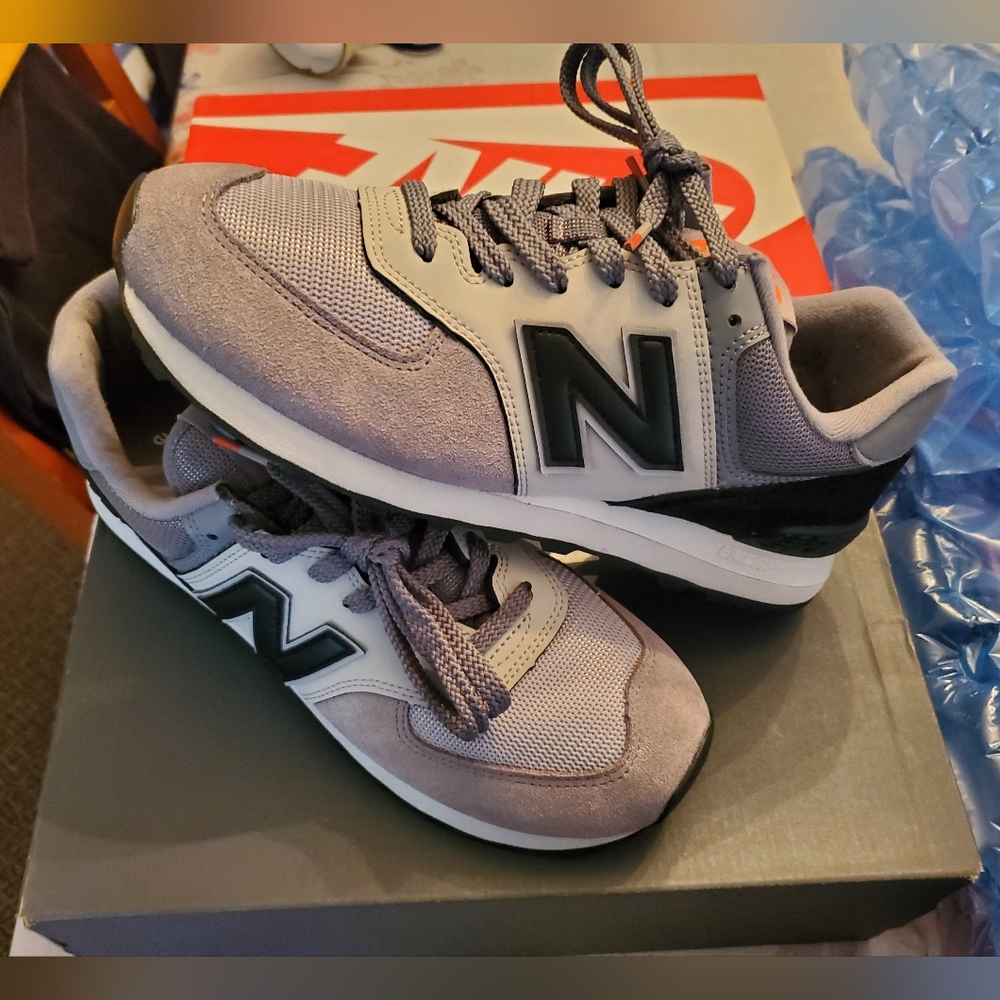 New Balance 574 Marblehead Varsity Black/Orange Men's Size 10